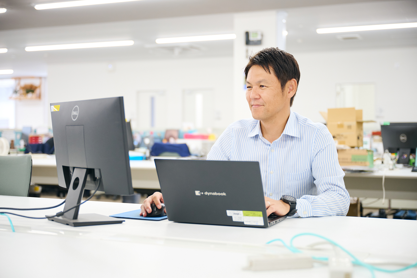 事業開発本部　事業開発部　事業開発課の仕事風景